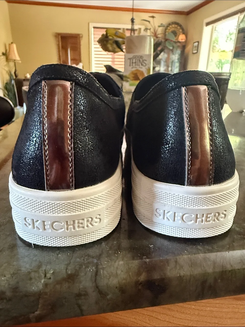 Skechers Womens Double-Up Black/Silver Loafer size 7.5 women